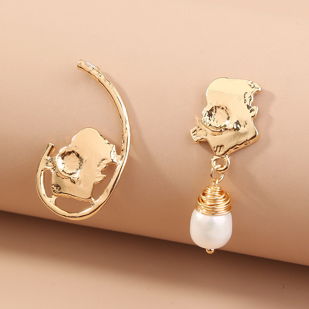 Fashion Asymmetric Freshwater Pearl Alloy Earrings display picture 6