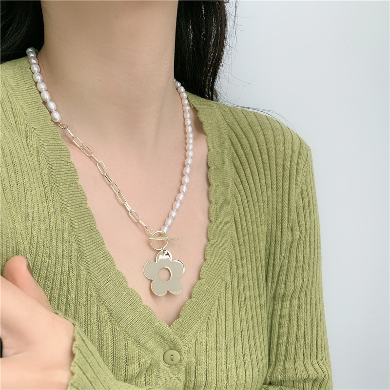 Korea  Long  Freshwater Pearl Flower  Necklace display picture 1