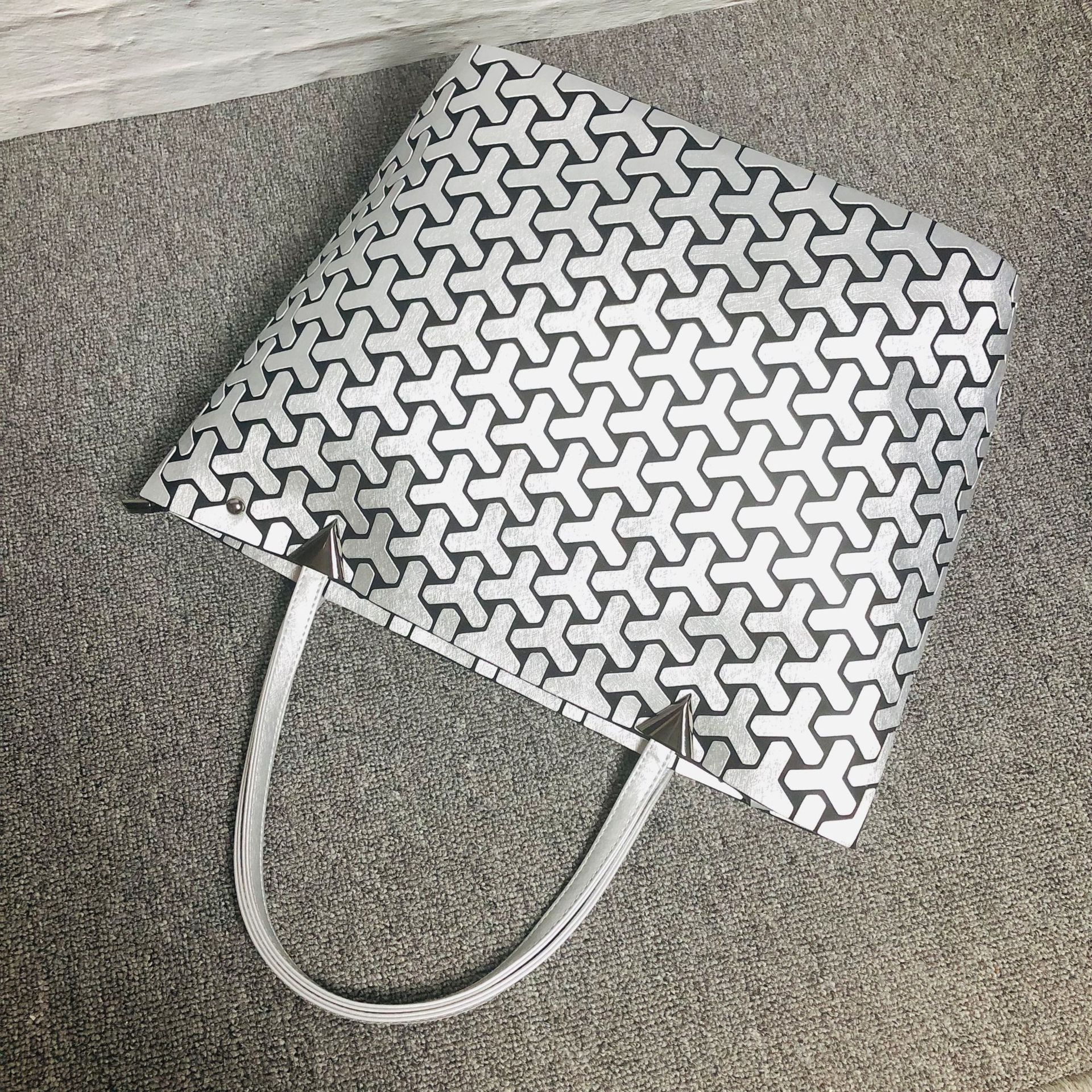 Women's Silk Bucket Bag Geometric Shoulder Handbag For Women_voghion.com