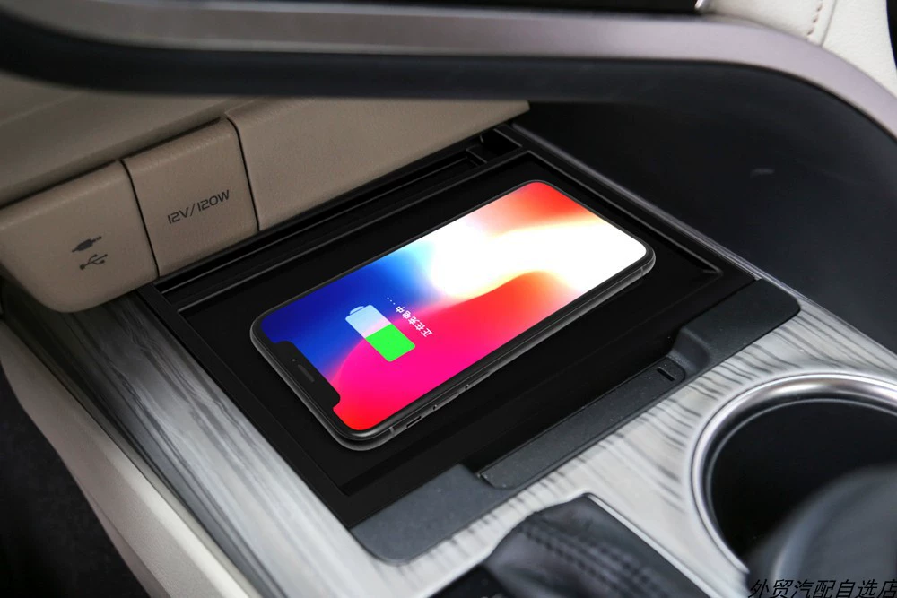 Для Toyota Camry 2016-2018 автомобильное беспроводное зарядное устройство