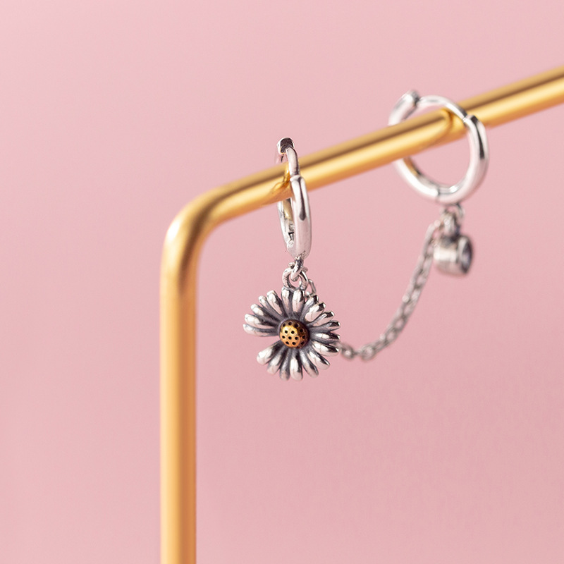 Eloch s925 botón de orejas de plata para mujeres coreanas tailandesas plata estilo retro planta pequeña margarita agujeros de orejas joyas de orejas G6764