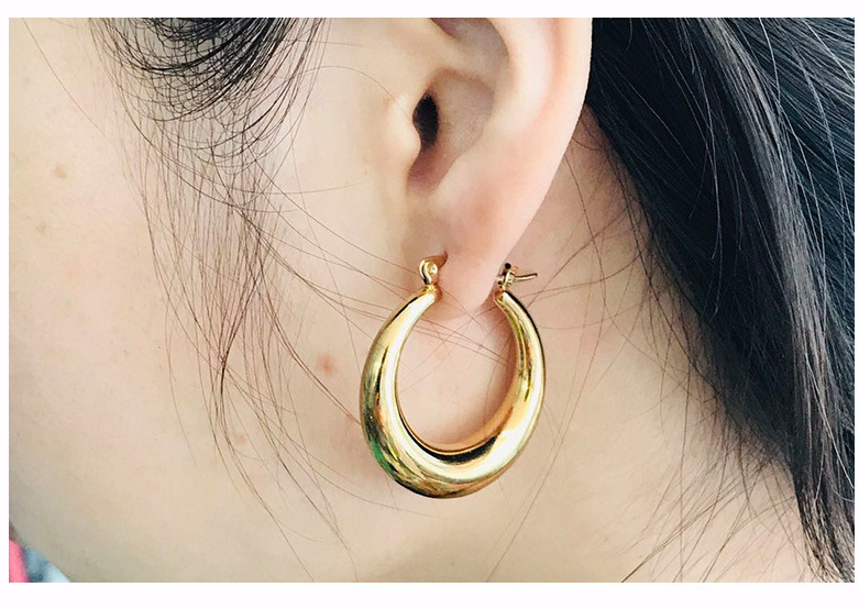 Fashion U Shape Stainless Steel Gold Plated Earrings 1 Pair display picture 4