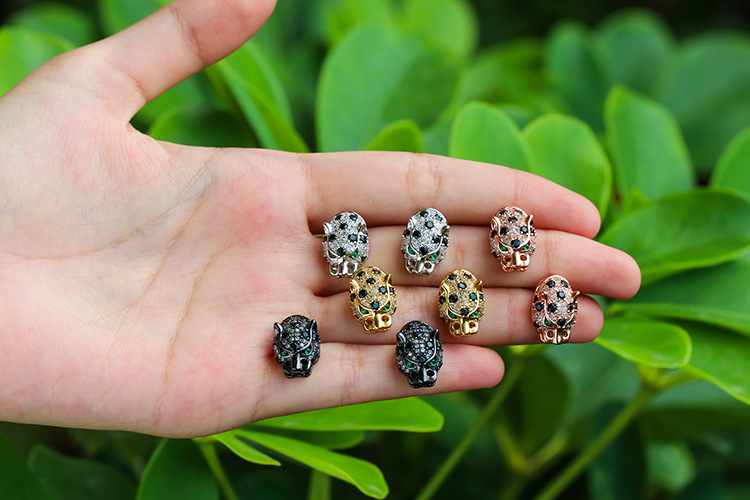 Wedding, Travel Occasion Fashion Copper Inlaid Zircon Skull Earrings Wholesale
