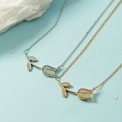 New Korean Tulip Flower Necklace Women's Niche Design Light Luxurious Cat's Eye Temperament Clavicle Chain Rose