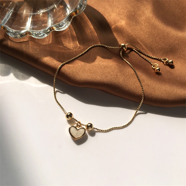 New imitation mother-of-pearl heart-shaped bracelet for women, Korean version on Instagram, simple and versatile, student best friend, niche feel, Internet celebrity accessory pic 43
