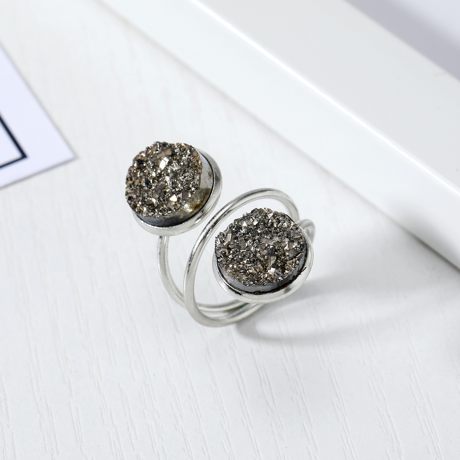 New Fashion Imitation Natural Stone Ring Resin Adjustable Ring Wholesale display picture 3