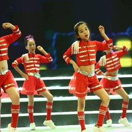 儿童表演服;舞台/表演服;其他民族服饰