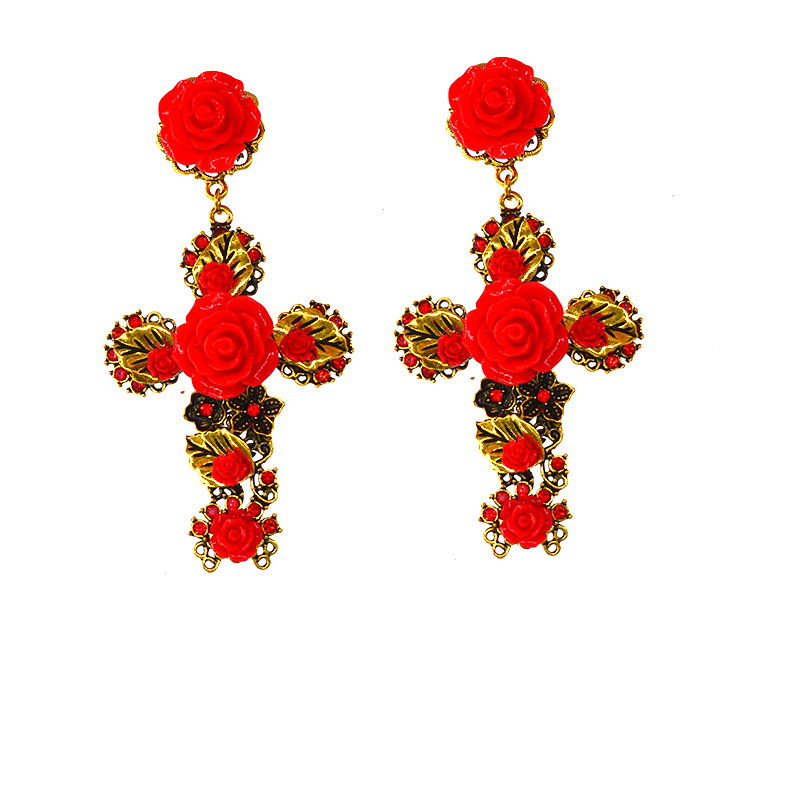 New Retro Exaggerated Earrings Retro Baroque Cat Walk Cross Earrings Accessories Wholesale Nihaojewelry display picture 3