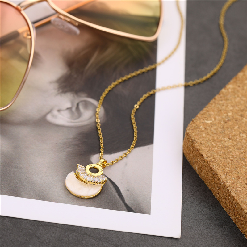 titanium steel fan-shaped shell zircon pendant simple stainless steel clavicle chain