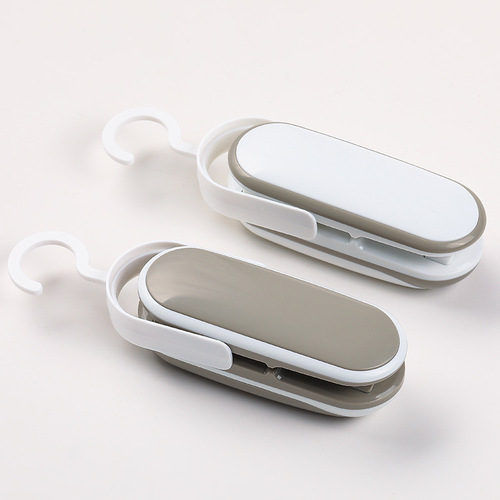 Snack Mini Vacuum Sealer Small Plastic Packaging Machine Home Use Plastic Bag Food Preservation Vacuum Sealing Cutting