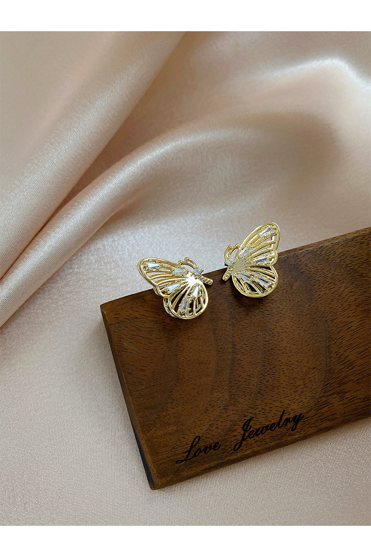 Vintage Zircon Stereo Hollow Butterfly Copper Stud Earrings Wholesale display picture 2