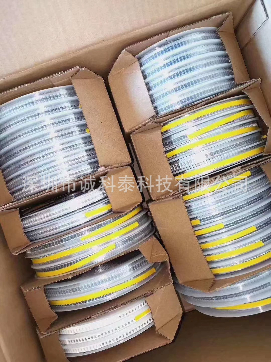 国巨 Housheng 0402 толстоплёночный чип-резистор 1% 210R 215R 220R 221R 226R 232R