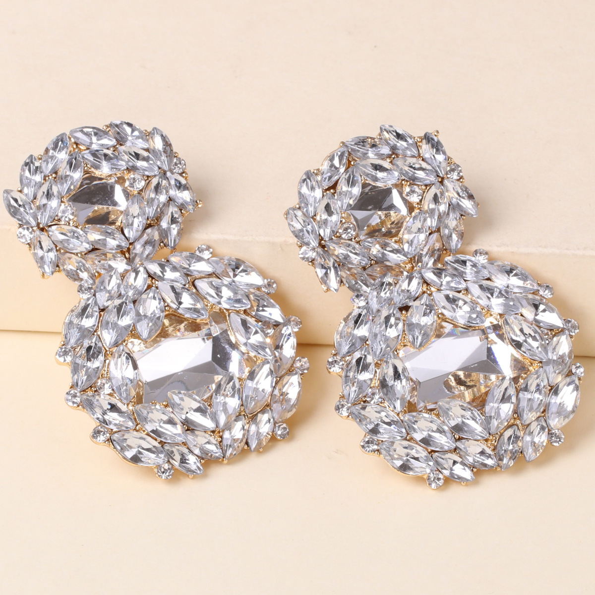 Geometric Metal Pendant Retro Handmade Fashion All-match Alloy Women's Earrings Jewelry display picture 25