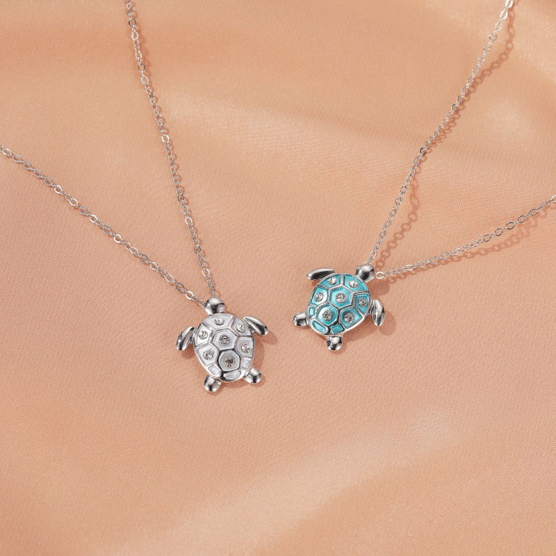 New Ocean Wind Simple Cute Diamond Turtle Alloy Pendant Clavicle Chain Necklace display picture 3