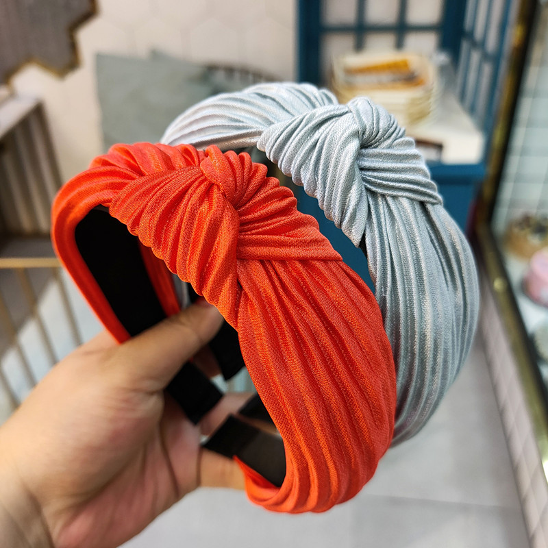 Korean New Candy-colored Pleated Knotted Headband Solid Color Fabric Headband Wave Hair Accessories Ladies Wholesale Nihaojewelry display picture 6