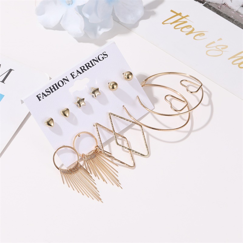 Européenne Et Américaine De La Mode Exagérée Ensemble Boucles D'oreilles Coeur Géométrique 6-pièce Ensemble Boucles D'oreilles De Femmes Simple Tout-match Boucles D'oreilles Mixtes display picture 2