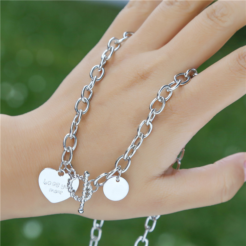 Korean Fashion Heart Pendant Necklace display picture 8