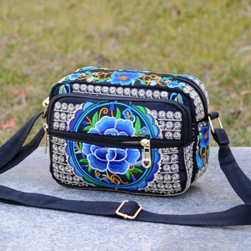 Directo de fábrica Nueva Yunnan estilo étnico bordado bolsa de mensajero de las mujeres bolsa pequeña bolsa ligera simple retro bolsa casual