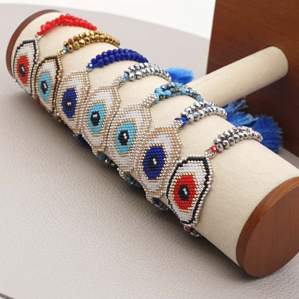 Fashion Ethnic Style Antique Rice Beads Hand-woven Demon Eye Bracelet For Women display picture 1