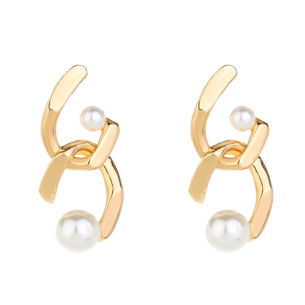 Creative Retro Fashion Symmetrical Metal Fashion Ladies Baroque Pearl Earrings Wholesale display picture 9