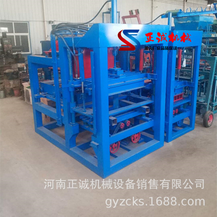 正诚小型蓝色免烧砖机设备.jpg
