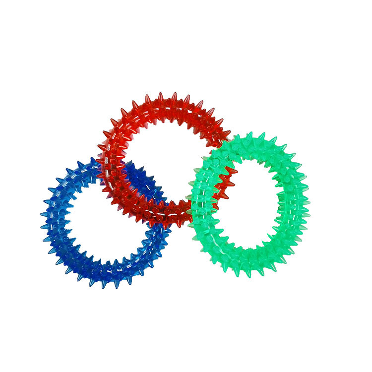 Suministro directo de fábrica PVC transparente 9cm pequeña espina anillo mascota juguete cachorro molar mordedura espina anillo círculo Comercio exterior al por mayor