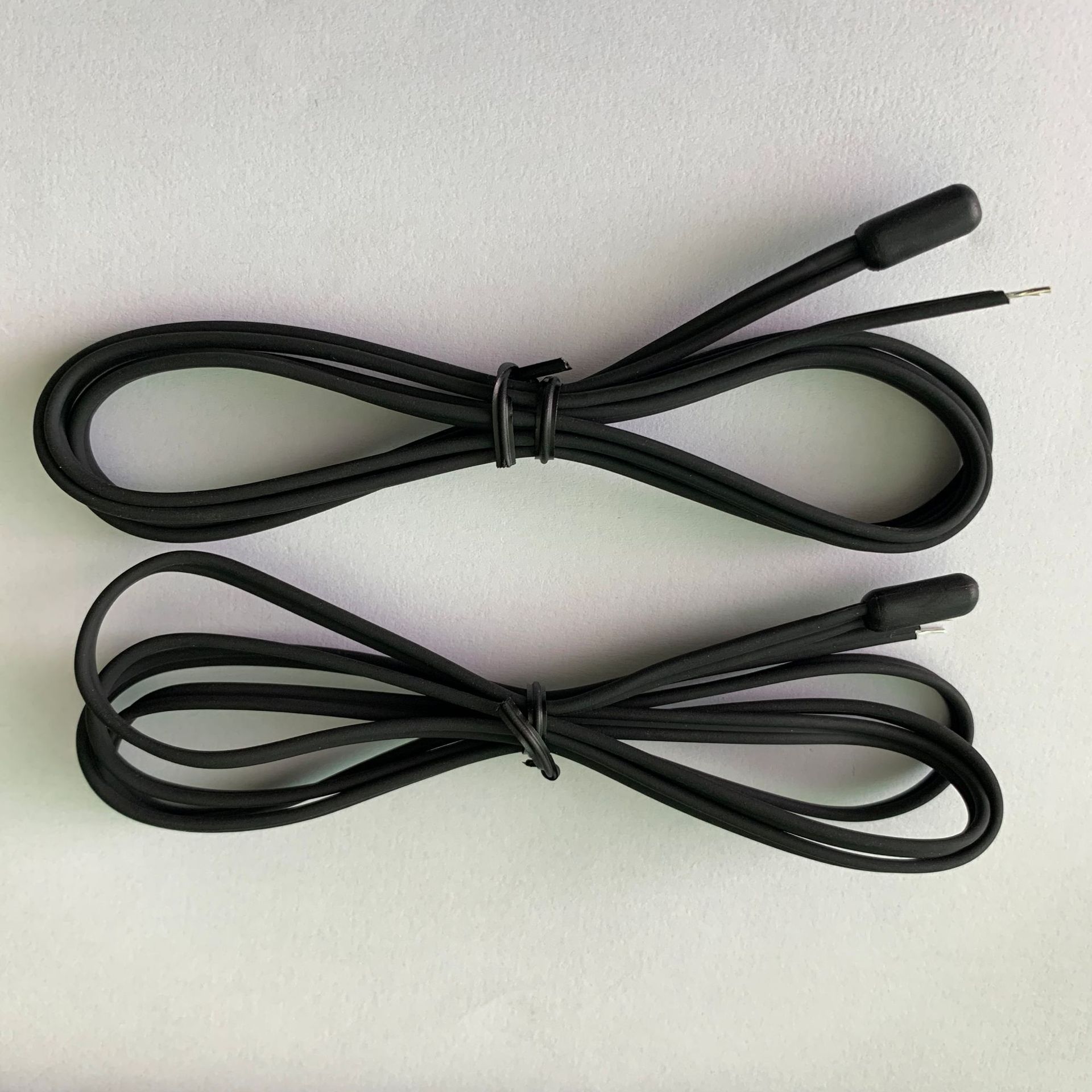 直销TPE注塑地暖温度传感器新能源汽车空气炸锅传感器尺寸6*5*15m