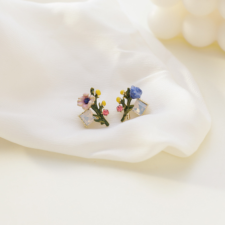 1 Pair Fashion Flower Alloy Enamel Women's Ear Studs display picture 6