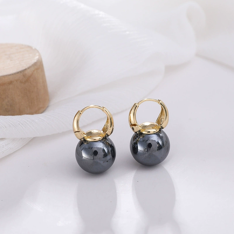 Retro earrings pearl