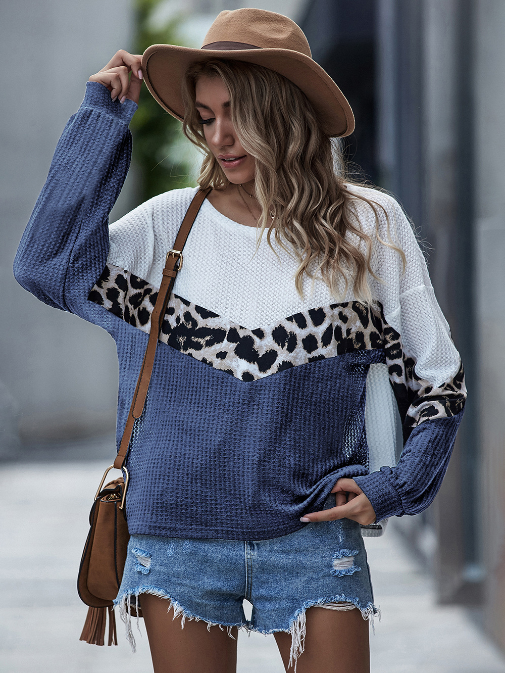 2020 autumn long sleeve sweater women leopard print stitching round neck loose top women NHDF90