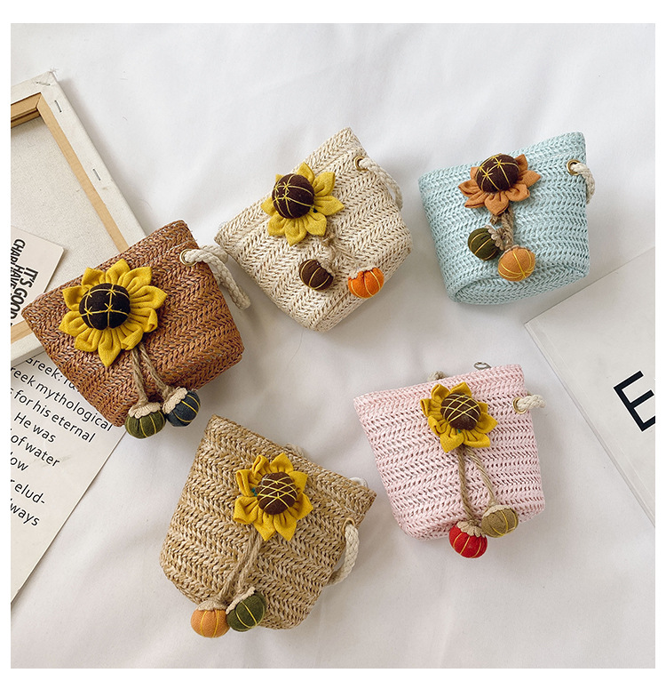 Girl's Flower Straw Weave Zipper Kids Wallets display picture 3