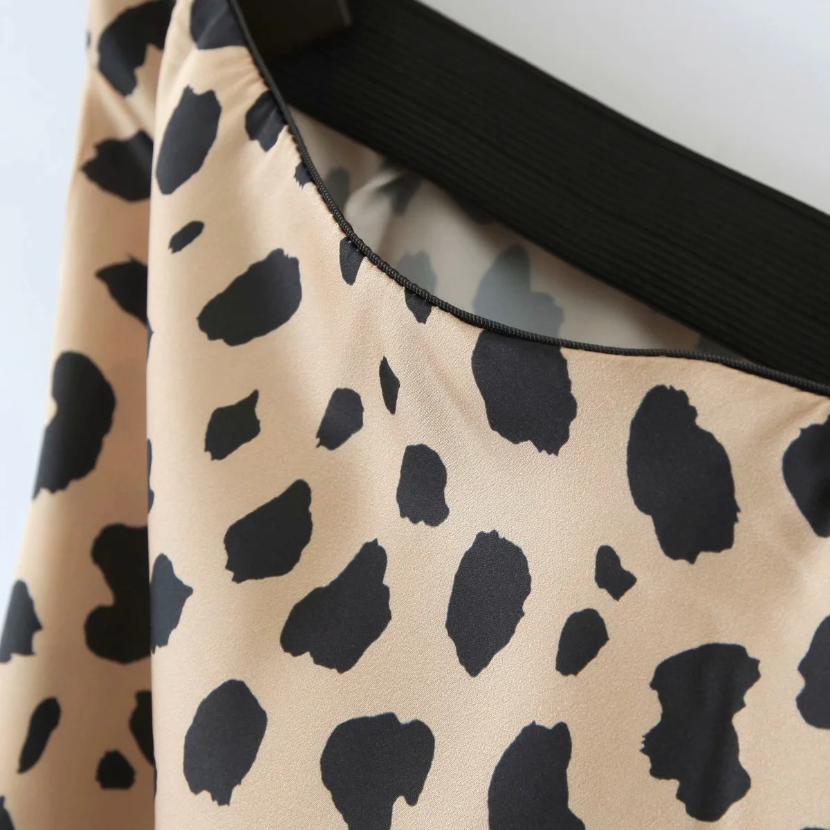 high-waist satin imitation silk leopard skirt  NSAC14956