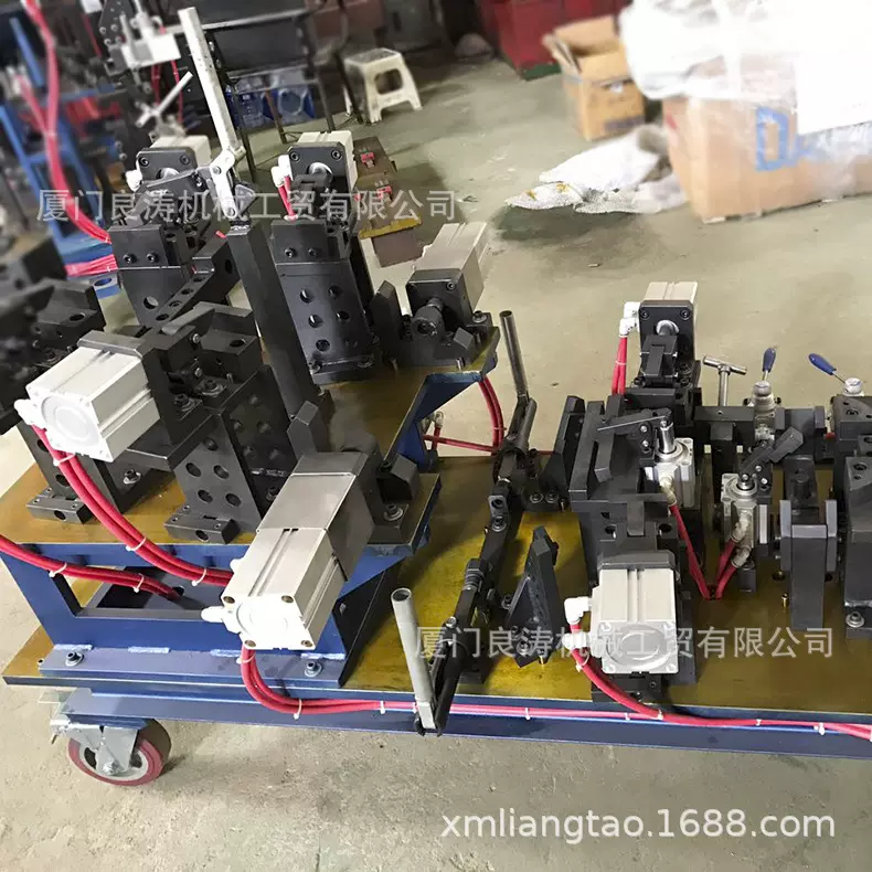 厂家定 制焊接工装加紧器恒温 三维柔性焊接平台组合工装夹具