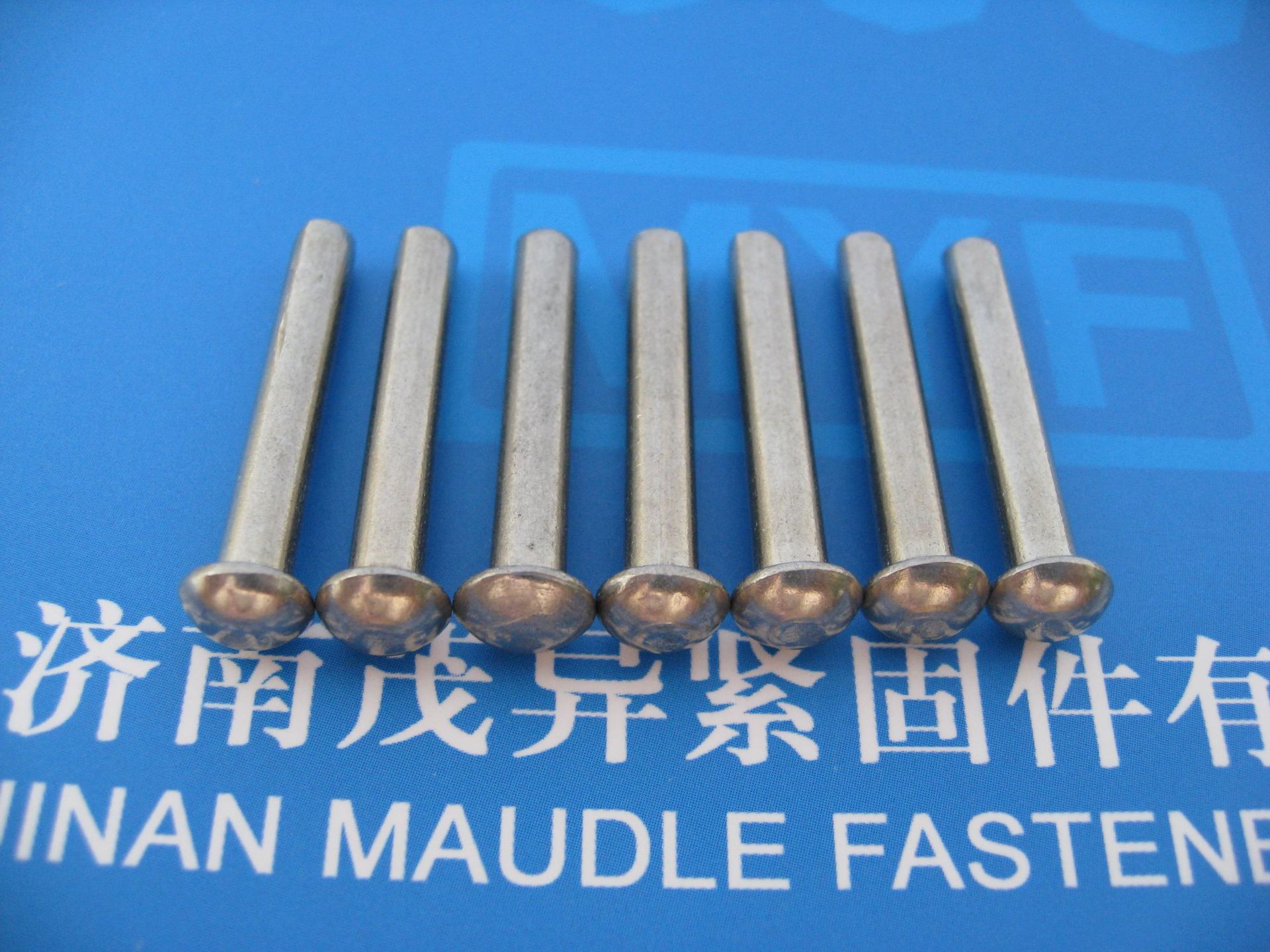 不锈钢半圆头铆钉GB/T867-1986  Φ4×25