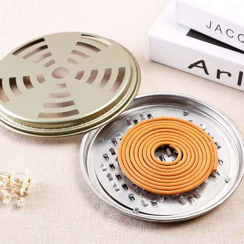 Summer household large nail mosquito coil tray with lid mosquito coil holder portable sawtooth mosquito coil box 2 yuan street stall night market wholesale