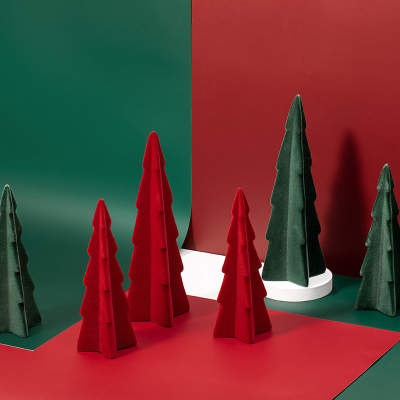 新商品の植毛陶磁器のクリスマスツリーのデスクトップの置物は北欧のins風の家のカウンターの事務室の置物を飾ります。|undefined