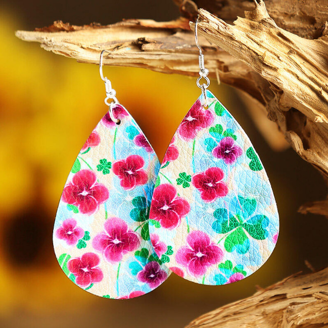 1 Pair Fashion Shamrock Water Droplets Flower Pu Leather Printing St. Patrick Women's Drop Earrings display picture 2