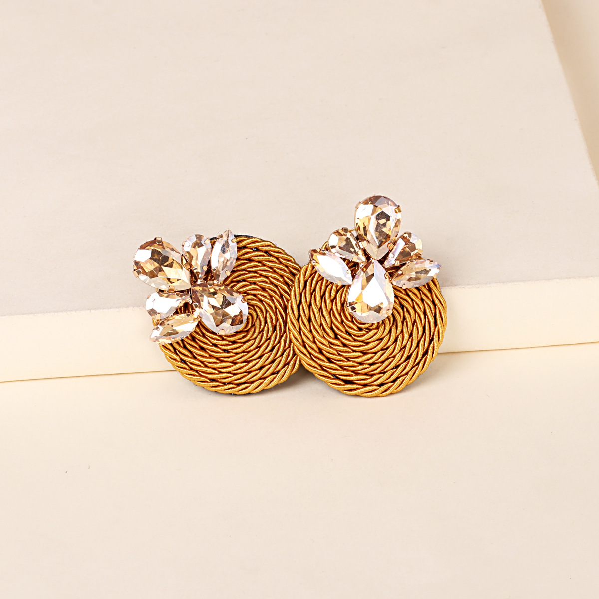 Korean New Fashion Wild Rhinestone Geometric Round Exaggerated Card Earrings display picture 26