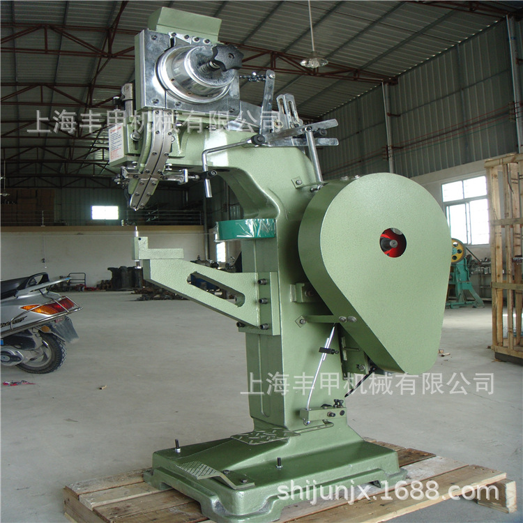 灯饰自动铆钉机 周转箱铆钉机 上虞铝箱打钉机 铝箱鸡眼机