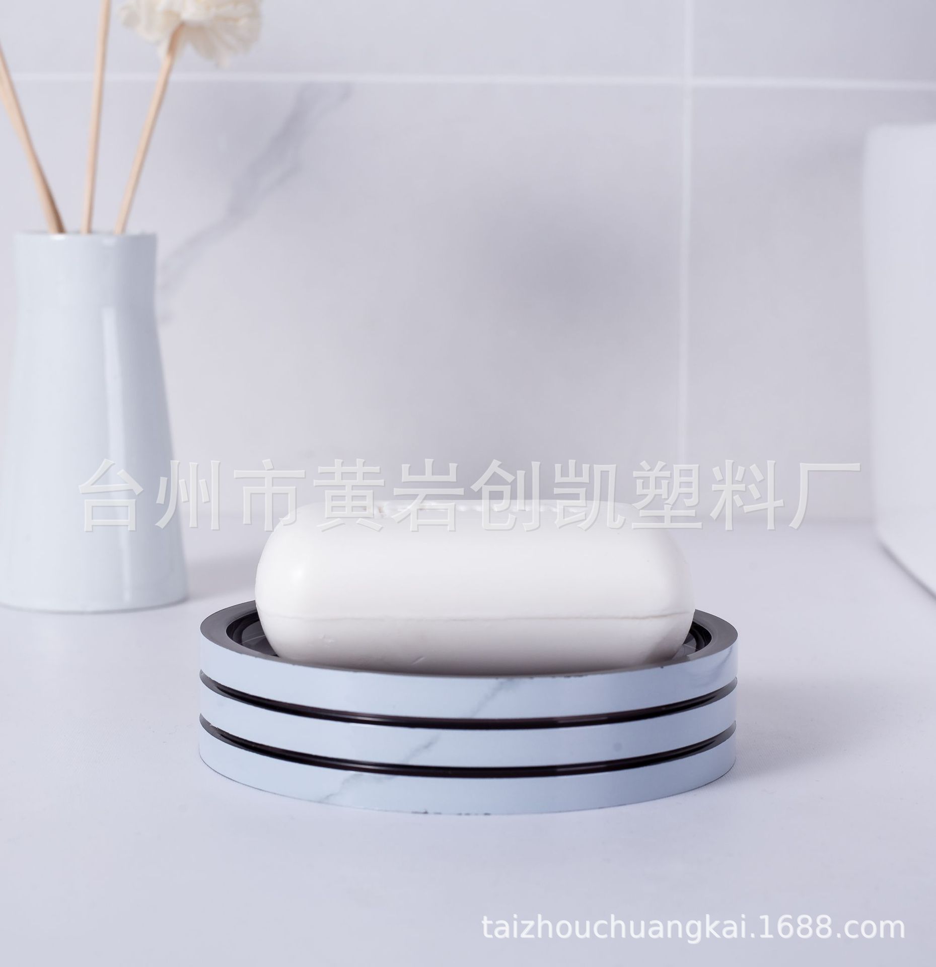 Baño de plástico de cuatro piezas PS material superficie del producto se puede imprimir