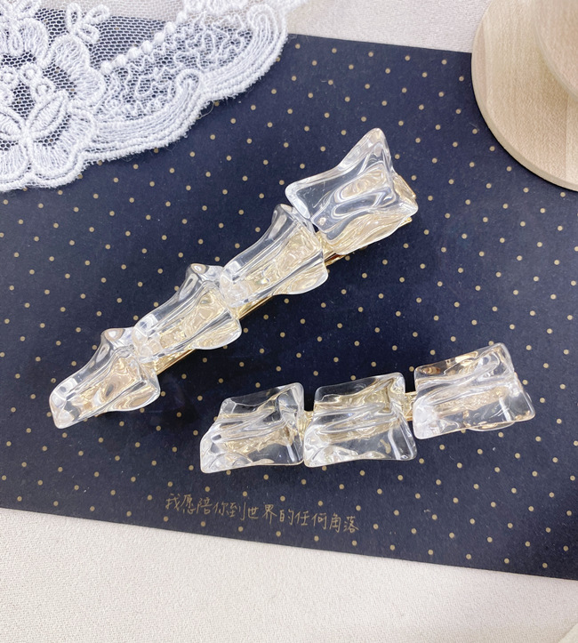 Fashion Acrylic Clip Cube Hair Clip Bangs Hairpin Women's Back Card Wholesale Nihaojewelry display picture 12