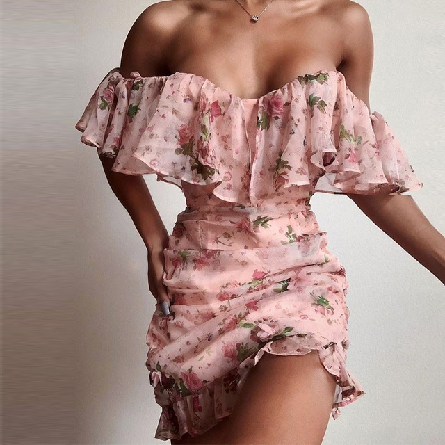 Sexy women’s dress in spring and summer 2020， one line collar， short sleeve Printed Dress