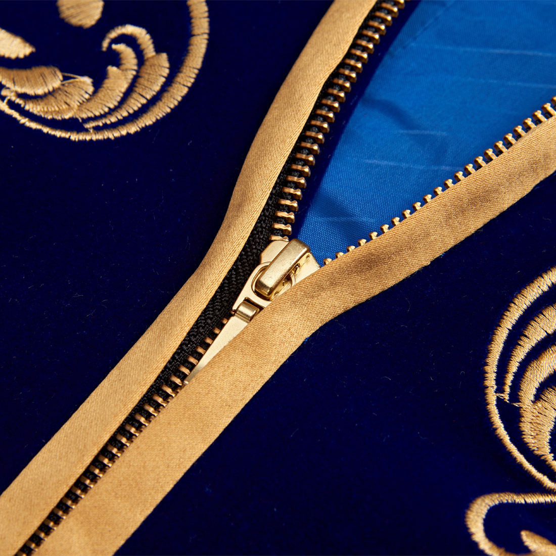 ragazzo Ragazzo Abito da uomo europeo e americano bianco da corte Principe Giacca ricamata in oro Costume da cantante transfrontaliero_voghion.com