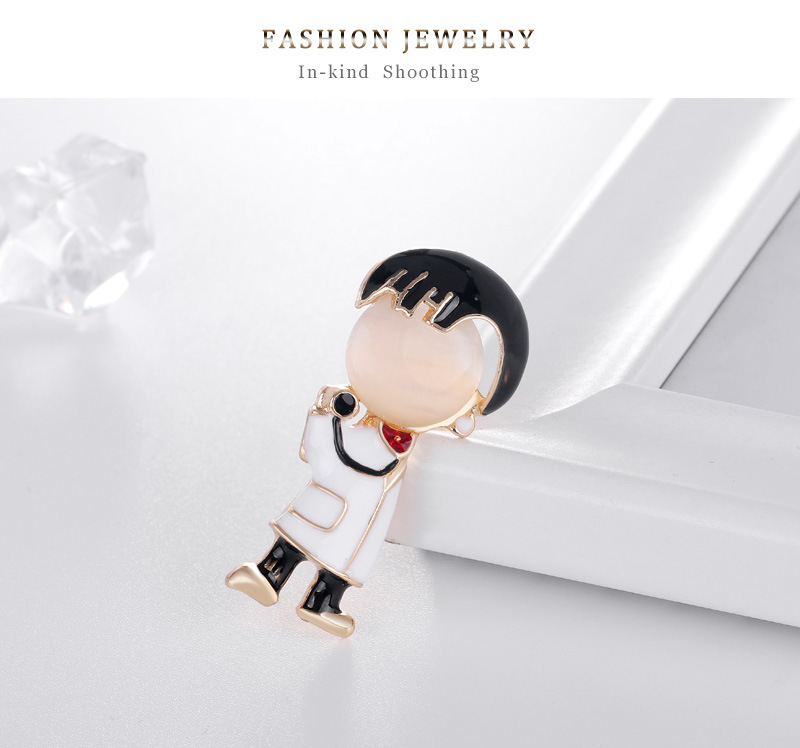 Boy Pattern Cartoon Alloy Brooch display picture 2