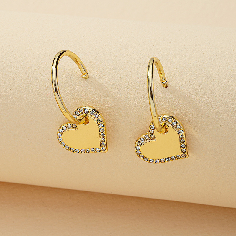 Fashion Hot Sale 1 Pair Of Diamond Love Earrings Wholesale display picture 3