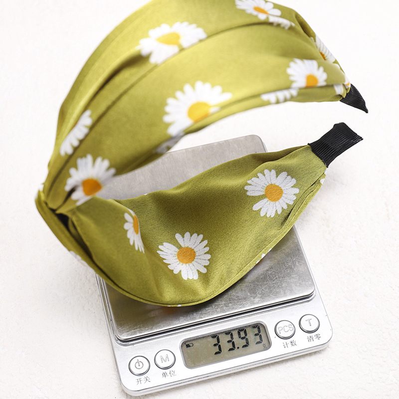 Korea&#39;s New Fashion Fabric Print Headband Cross Knot Wide-edge Cheap Headband Wholesale display picture 2