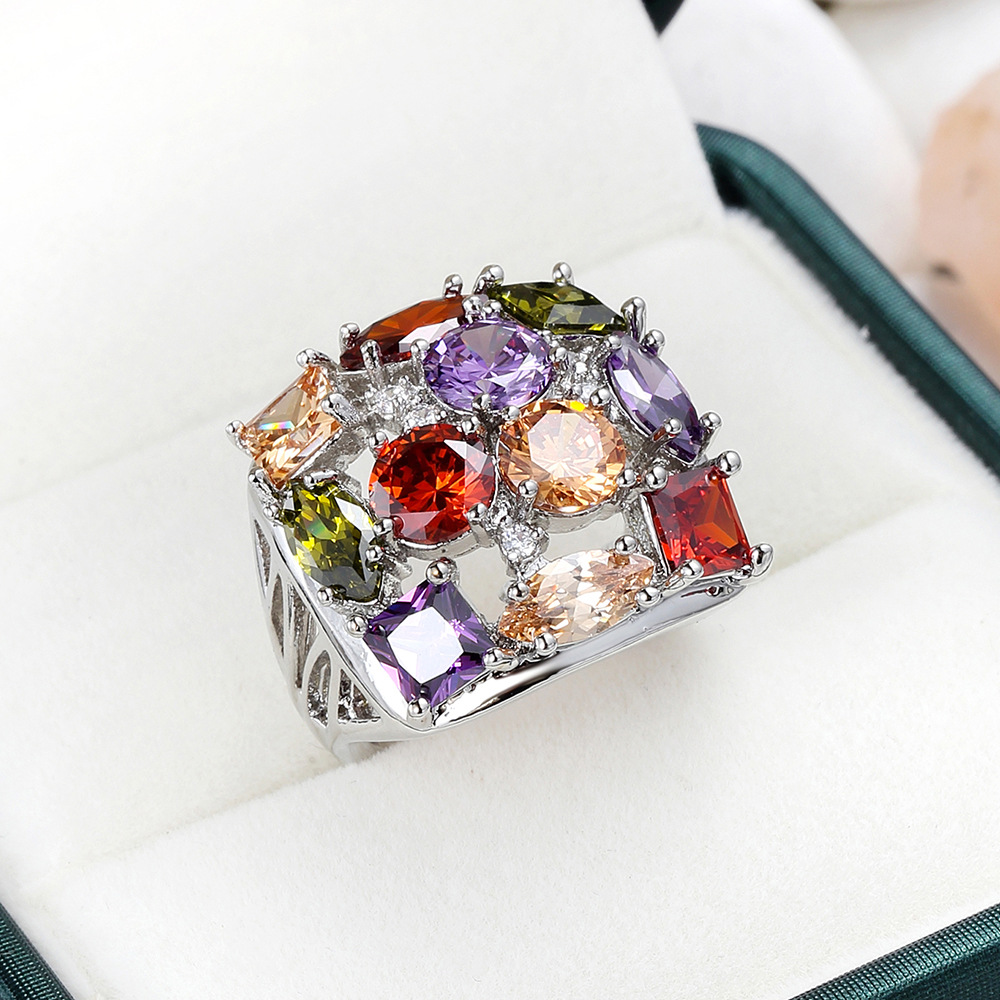Oval And Marquise Bezel Ring Set For Women Horizontal Finger Design_voghion.com
