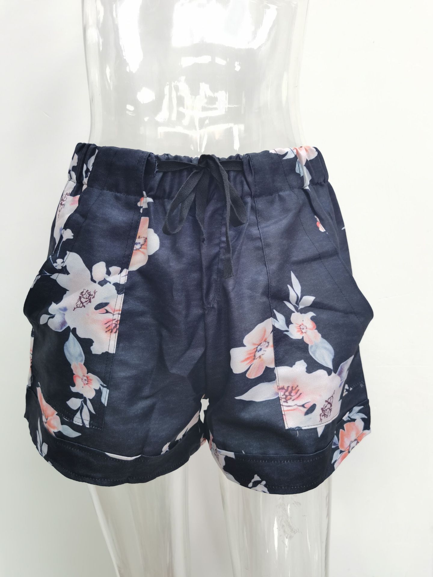 Femmes Rue Décontractée Couleur Unie Fleur Shorts Pantalons Décontractés display picture 3