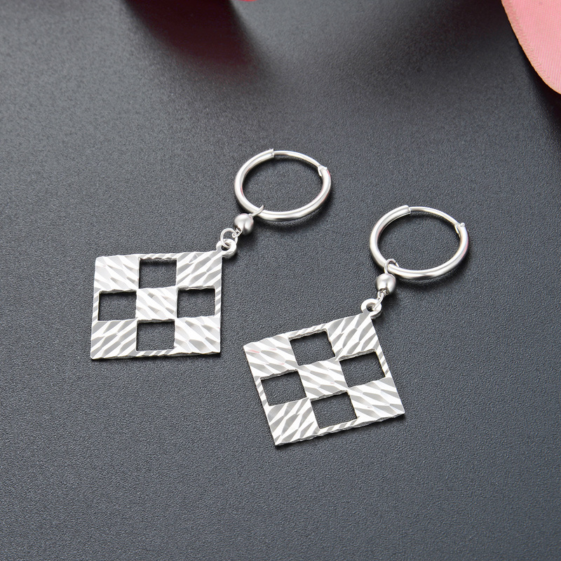 Japonés y coreano s925 pendientes de plata ins estilo simple todo partido cuadrado Plaid pendientes moda plata pendientes fuente fábrica
