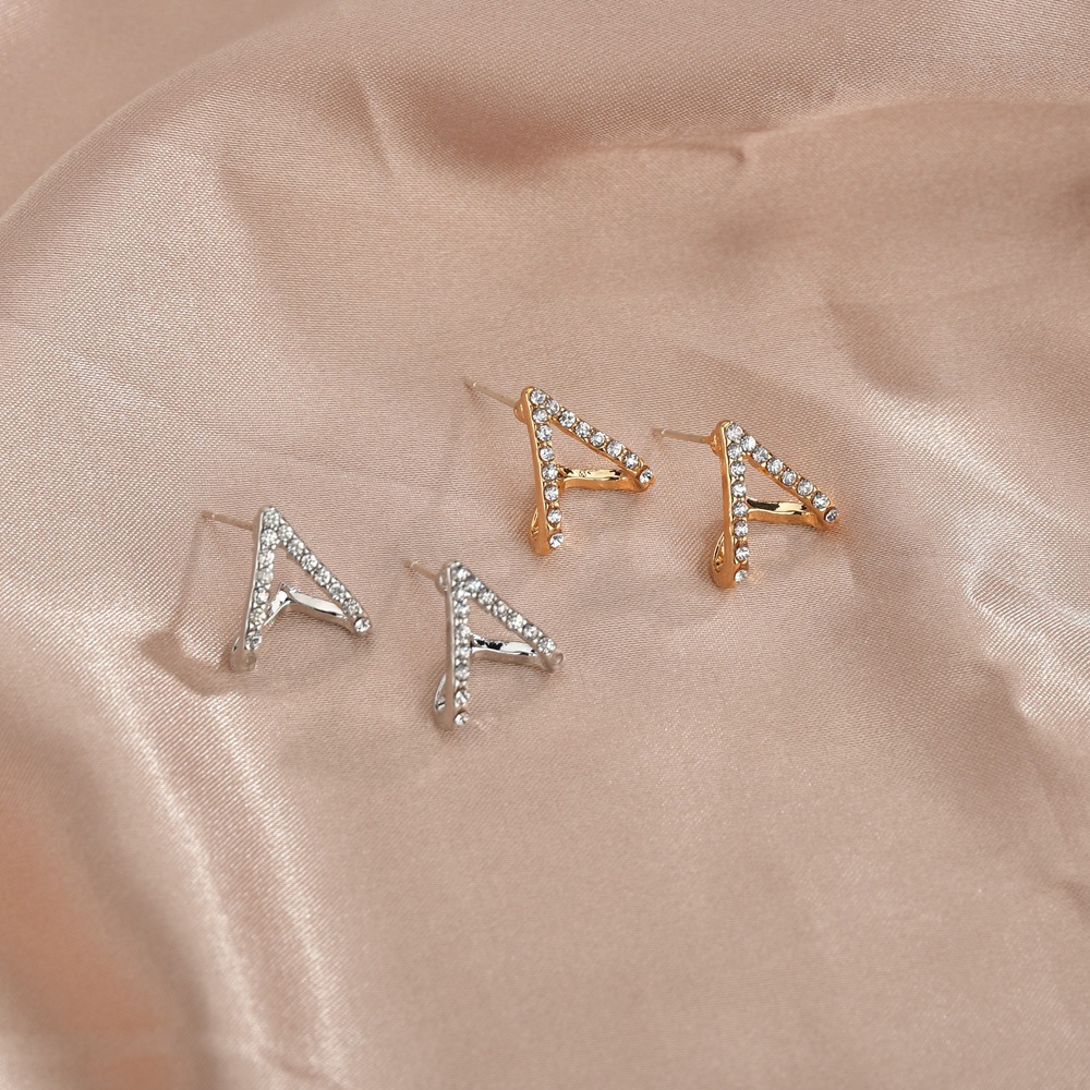 Hot Sale 925 Silver Needle Korean Diamond-studded Zircon Triangle V-shaped  Earrings display picture 1